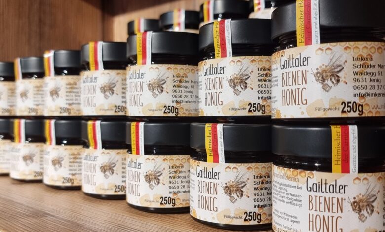 Gailtaler Bienenhonig im Hofladen "Der Imker" © Schluder