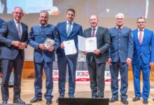 Innenminister Gerhard Karner, Kontrollinspektor Günther Kazianka, Thomas Pürstinger, Peter Kaderbek, Generalmajor Arthur Lamprecht und KSÖ-Vizepräsident Karl Schlögl © LPD Tirol/Bernhard Gruber